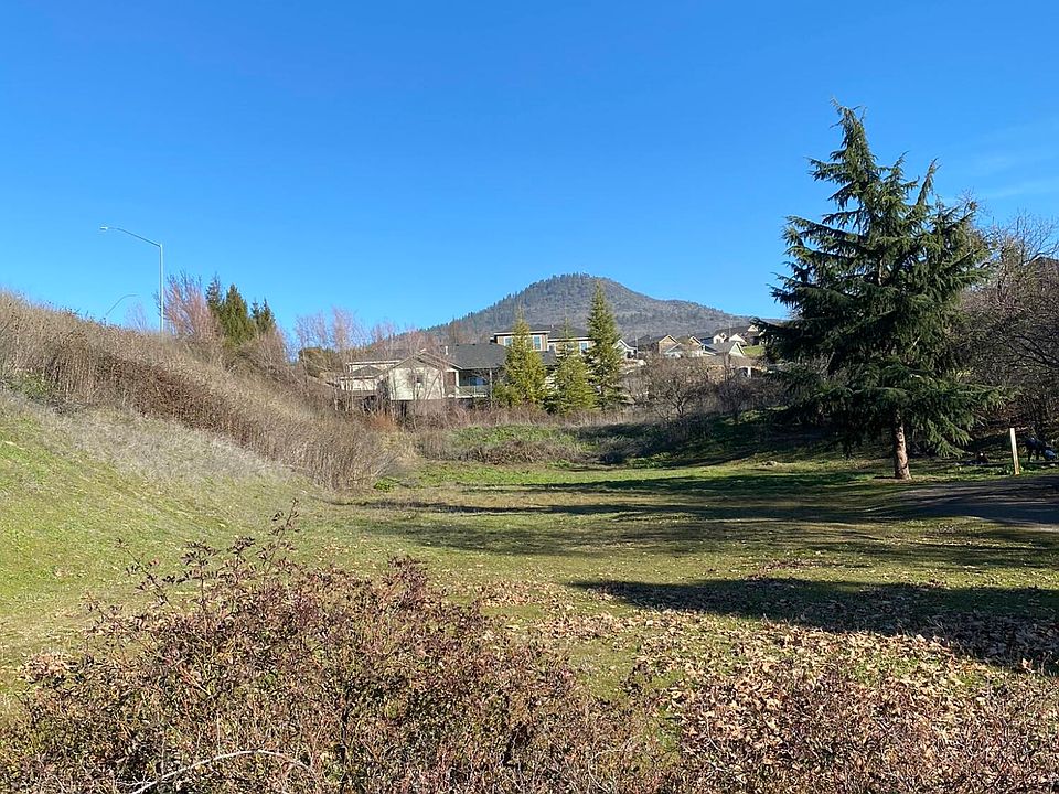 2nd image of N Foothill Rd