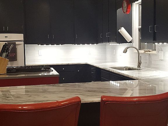 Kitchen dolomite countertop