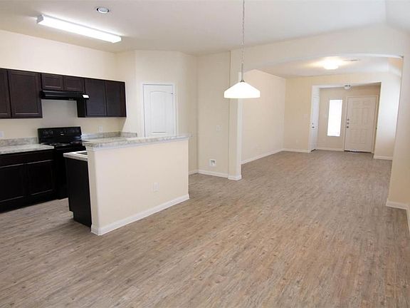 5th image of 849 Canton Grass Ln