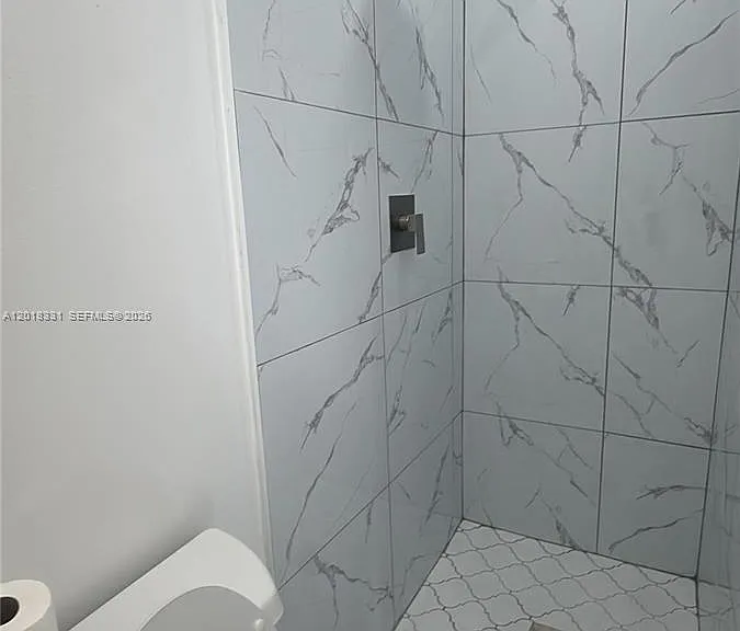 133 NW 43rd Pl #B — Photo 17