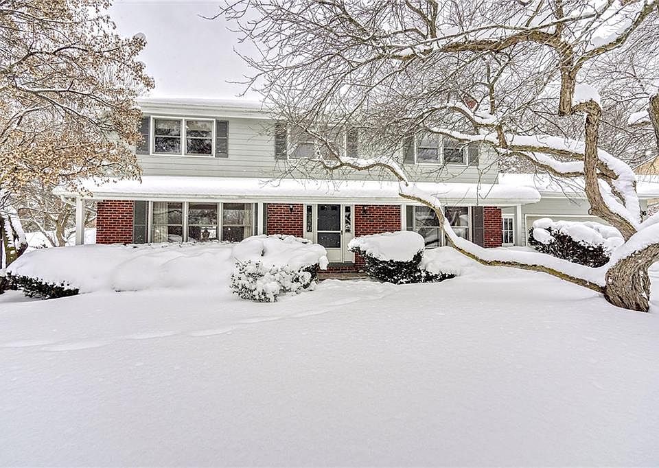 1st image of 96 Woodside Dr