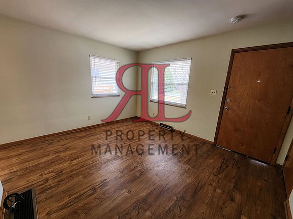 2nd image of 3023 Darfield Pl