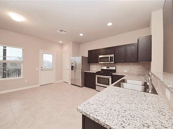 2nd image of 1521 Maier Dr