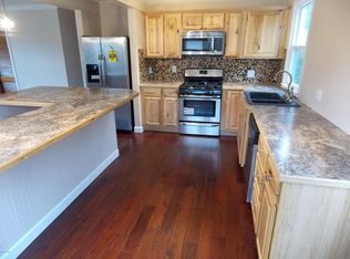 906 N Gaylord Ave, Ludington, MI 49431