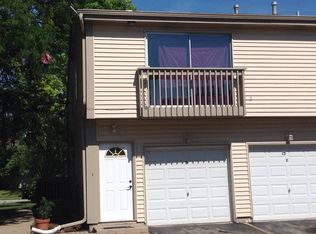242 Algonquin Ct UNIT D, Bolingbrook, IL 60440
