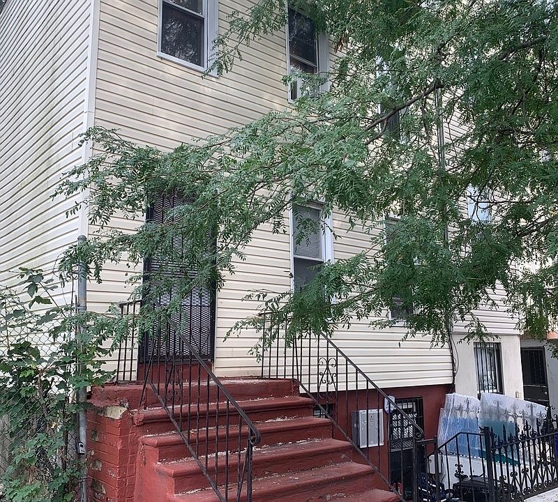 1st image of 37 Thomas S Boyland St