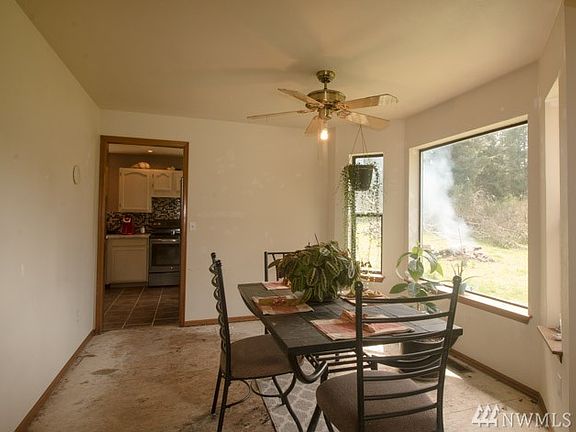 2nd image of 15712 88th St N