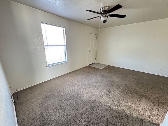 4th image of 1904 Windward Dr APT B