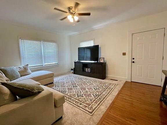 2nd image of 502 S Seminole Dr