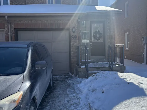39 Tania Cres, Vaughan, ON L6A 2M8