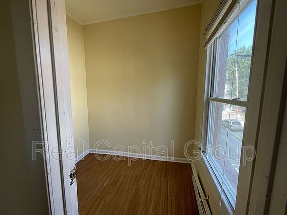 3rd image of 58 Philip St APT 2