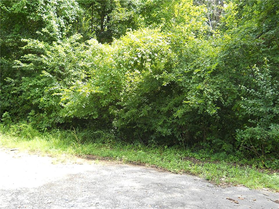 1st image of Porlock Ln