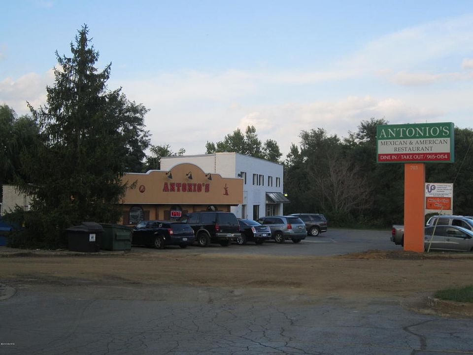 2nd image of 703 Columbia Ave E