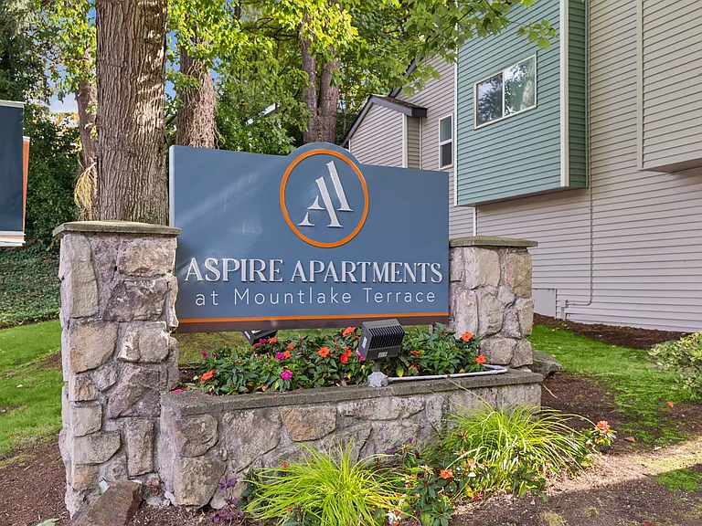 Aspire Apartments at Mountlake Terrace — Photo 32