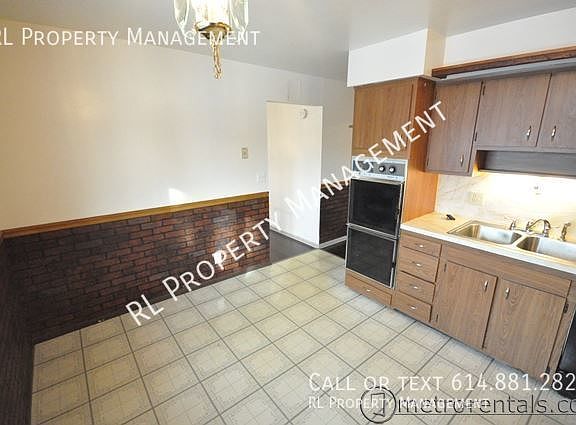 5th image of 6560 Carriage Ln