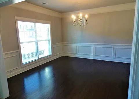 1185 Ashland Dr — Photo 6