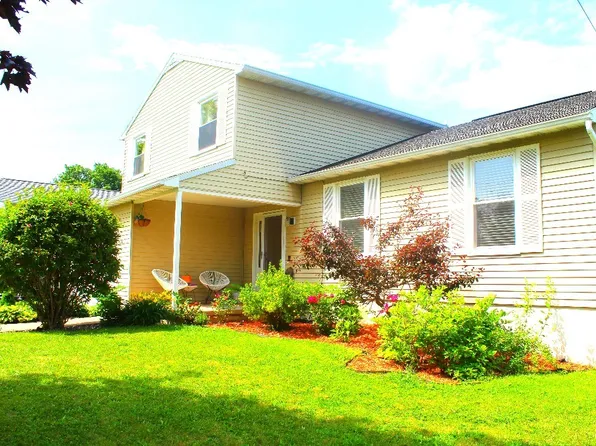 6079 Manlius Townline Rd, East Syracuse, NY 13057