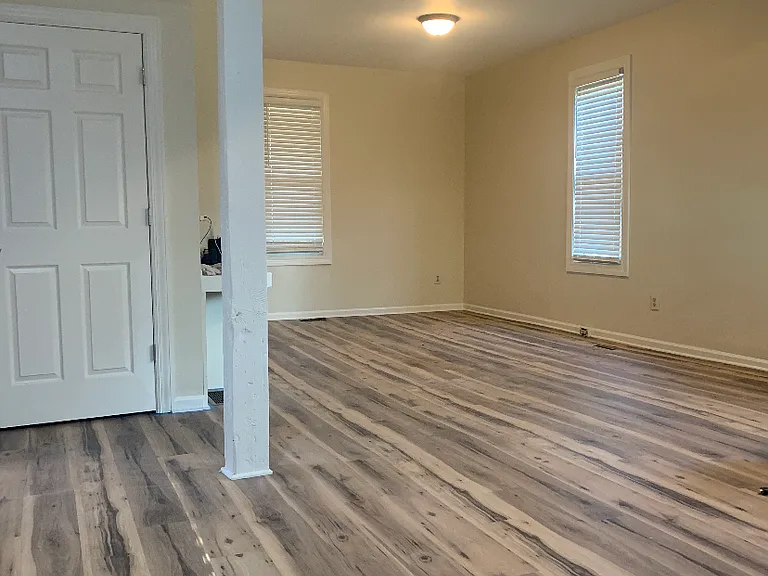 702 Washington Ave — Photo 7