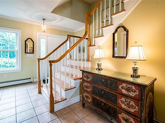 4th image of 16 Clearwater Dr #16