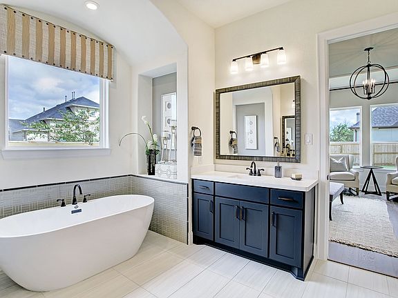Plan 6020 Owner Bath