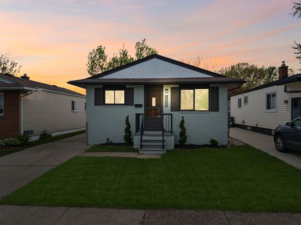 20624 Avalon St, Saint Clair Shores, MI 48080