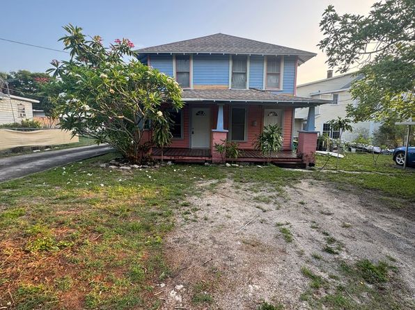 10 Olive St