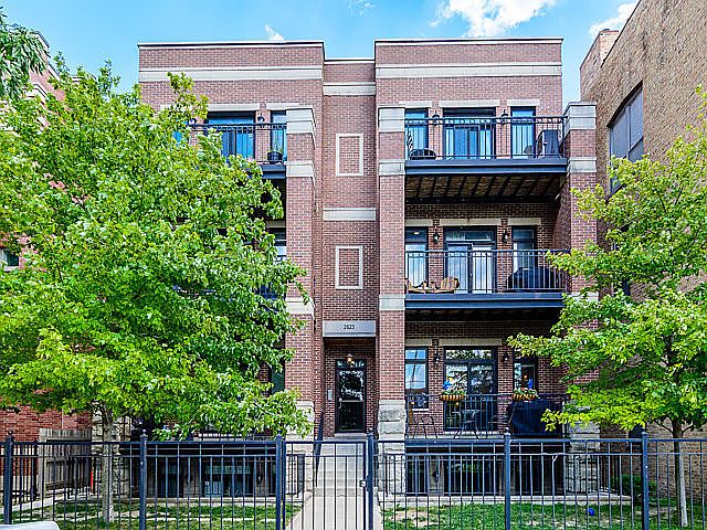 1st image of 2623 N Sheffield Ave APT 1S