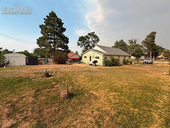 3rd image of 521 Ute Ave