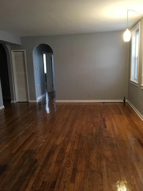 1st image of 2301 W Melrose St #2