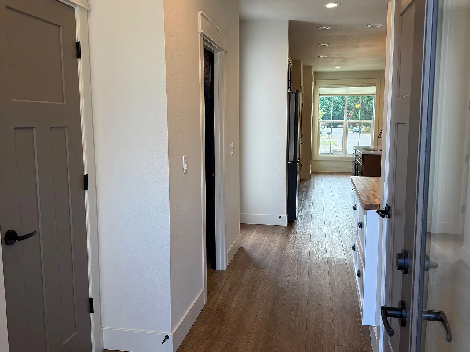 3 bed, 2.5 bath, 1753 sqft, $2,750 — Photo 2