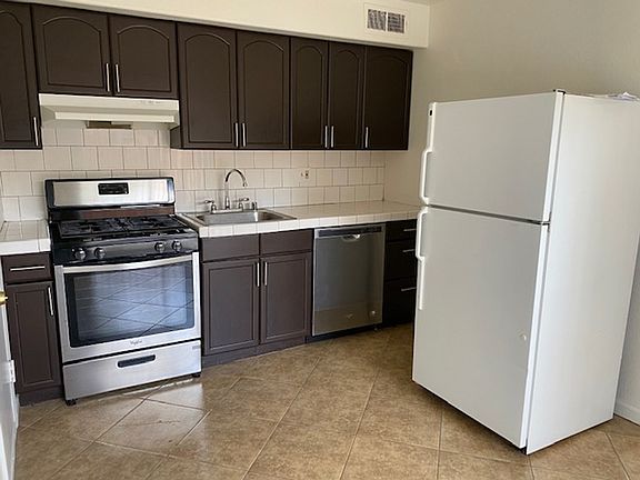 4th image of 44700 Las Palmas Ave #2