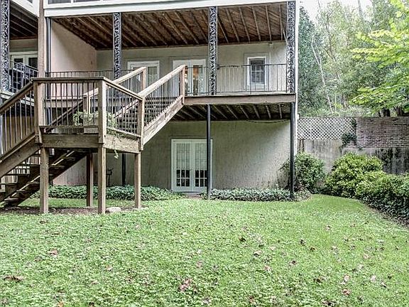 3rd image of 8660 Niblick Dr