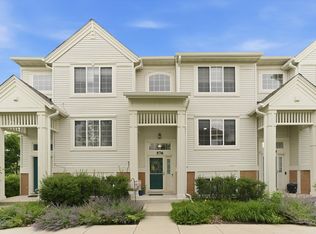 576 S Rosehall Ln, Round Lake, IL 60073