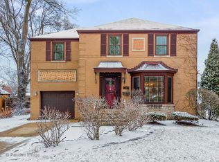109 Iroquois Dr, Clarendon Hills, IL