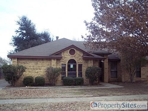 1st image of 721 Lemons St