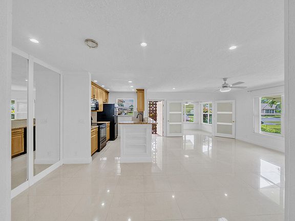 2nd image of 1360 SE High Point Way SE #A
