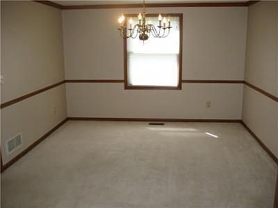 5th image of 2041 Farmsbury Dr