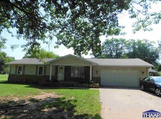 654 S Davis St, Clinton, IN 47842