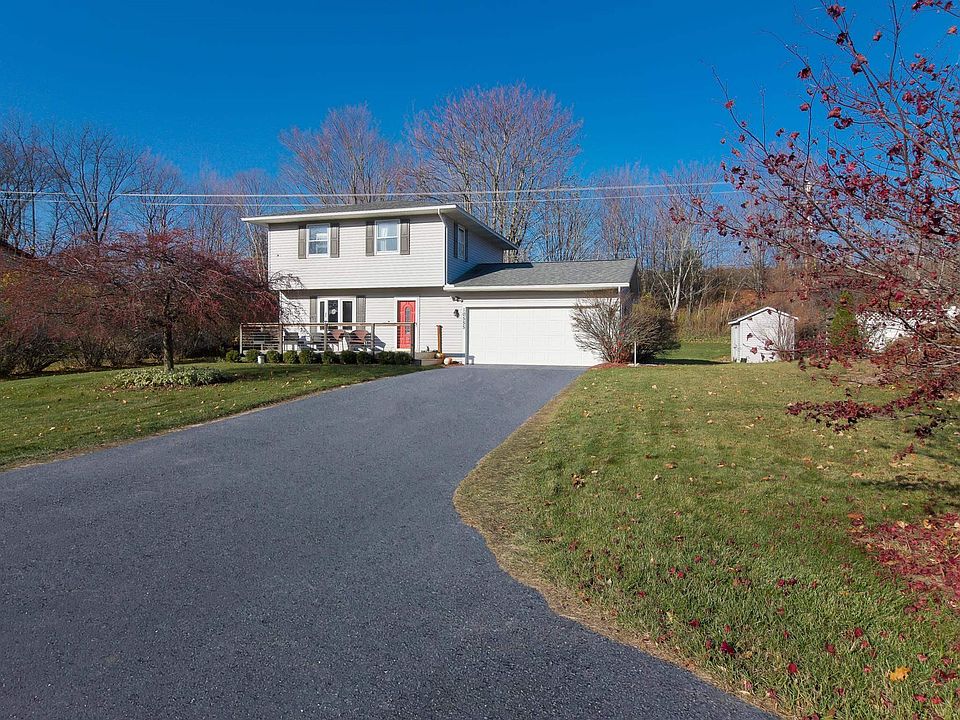 1st image of 10555 Center Rd