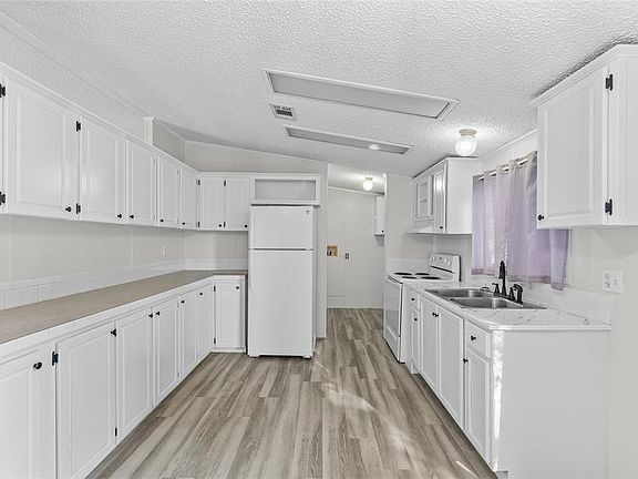 5th image of 7482 Ranchero St