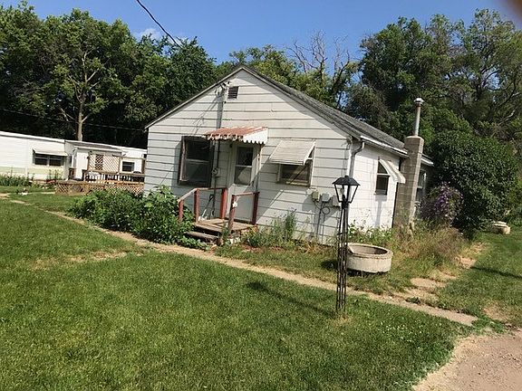 4th image of 905 1/2 Broadway Ave Trailer 4