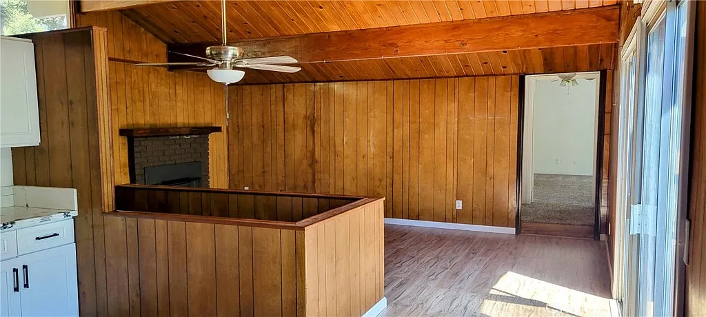 3 bed, 1712 sqft, $2,300 — Photo 4
