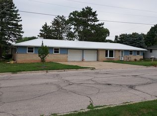 1117 Chantel St, Green Bay, WI 54304