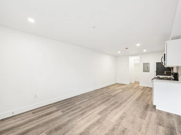 11800 E Colfax — Photo 9
