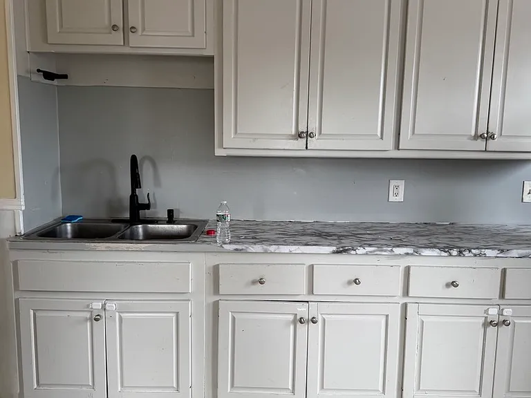 354 Cass Ave #3R — Photo 9