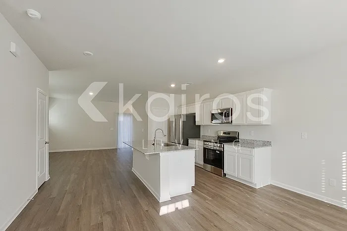 2541 Banyon Cir — Photo 5