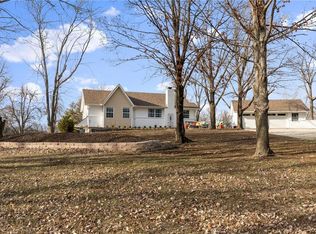 21704 W 220th St, Spring Hill, KS 66083