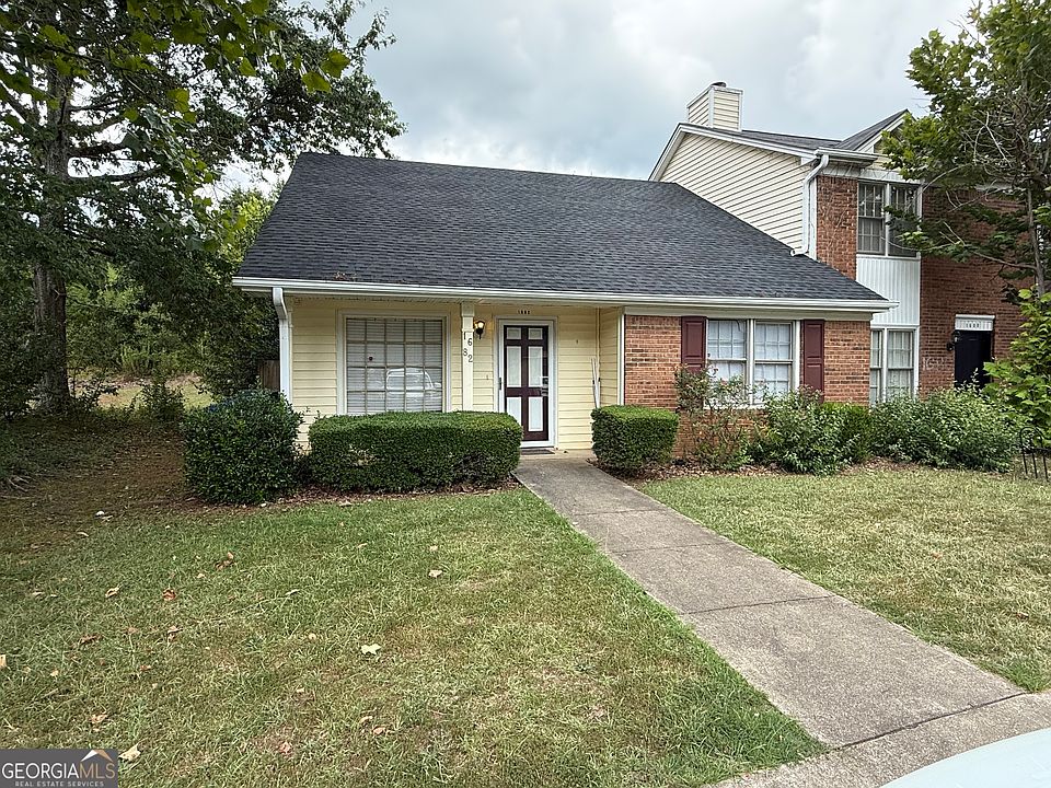 1st image of 1682 Winchester Way SE
