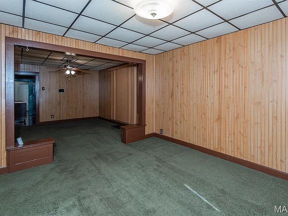 4th image of 951 Switzer Ave