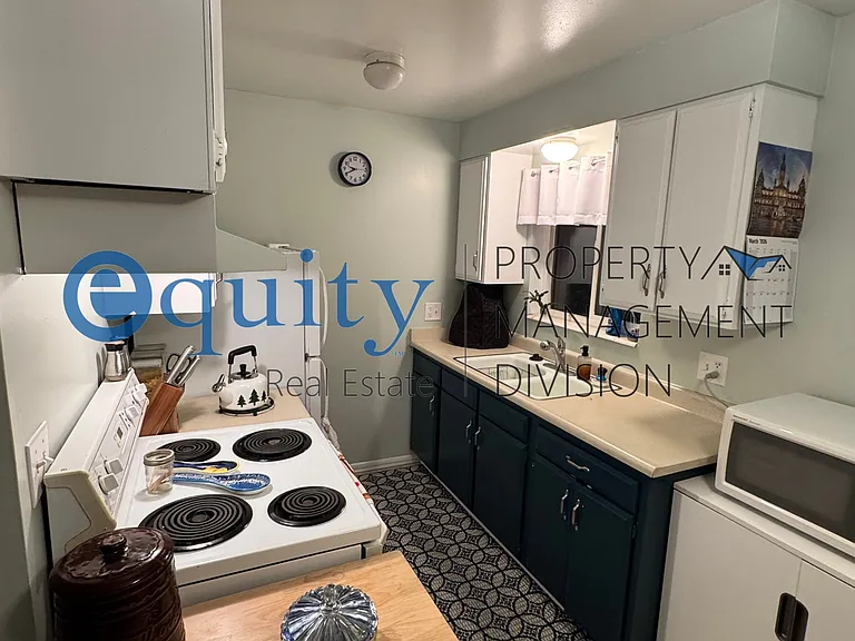 549 E Stringham Ave #B — Photo 15